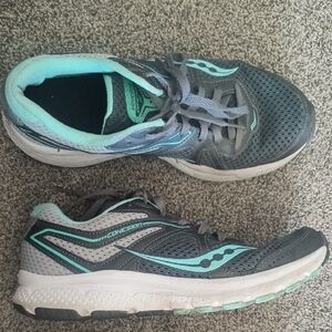 Saucony Gray and Green Athletic Shoes with Breathable Mesh